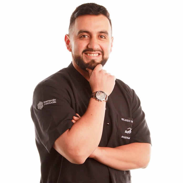 RICARDO SALAZAR