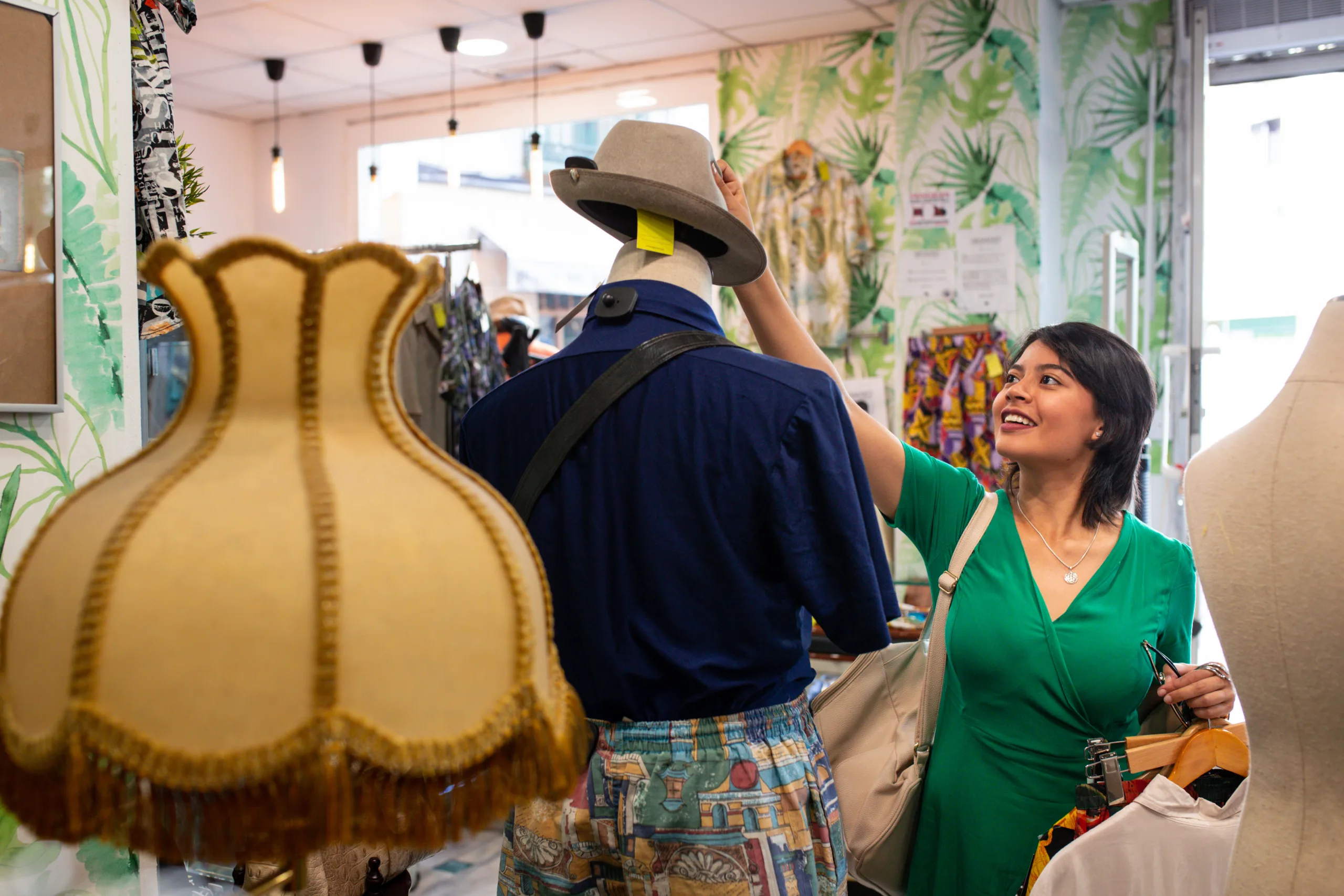 Cultura, identidad y consumo: estudio UDLA revela qué impulsa la preferencia por marcas locales en América Latina