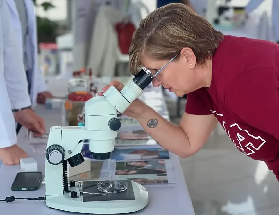 Porque la ciencia no es solo una profesión: es una forma de pensar, de analizar y de transformar la realidad.