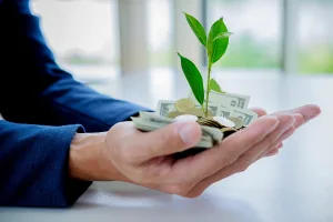 Sostenibilidad con Propósito Económico: El modelo de la UDLA para convertir la innovación ambiental en una verdadera ventaja competitiva